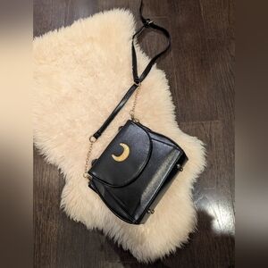 Crossbody purse